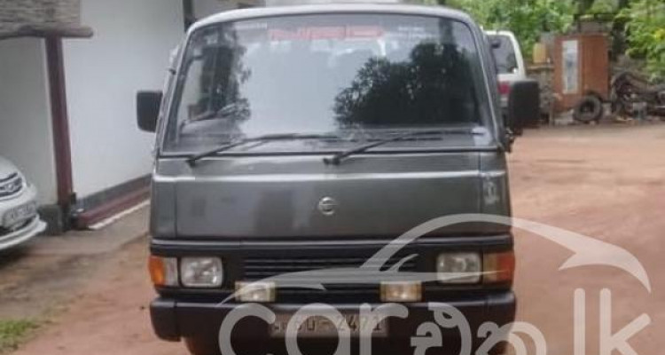 NISSAN CARAVAN 1984