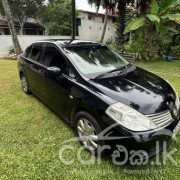 NISSAN TIIDA 2005