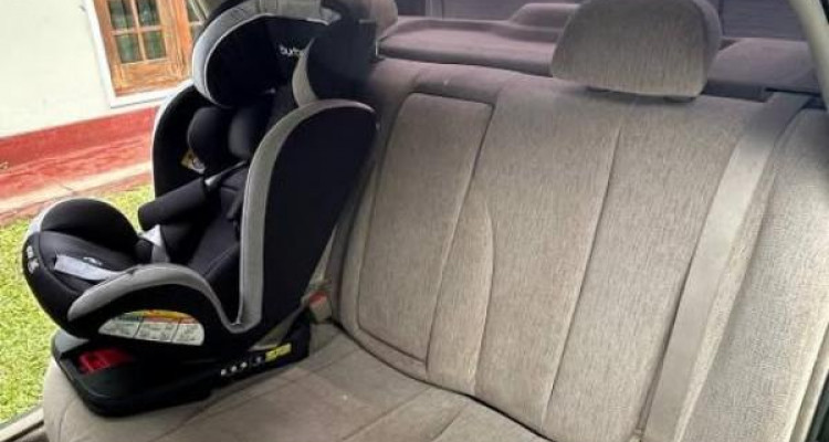 NISSAN TIIDA 2005