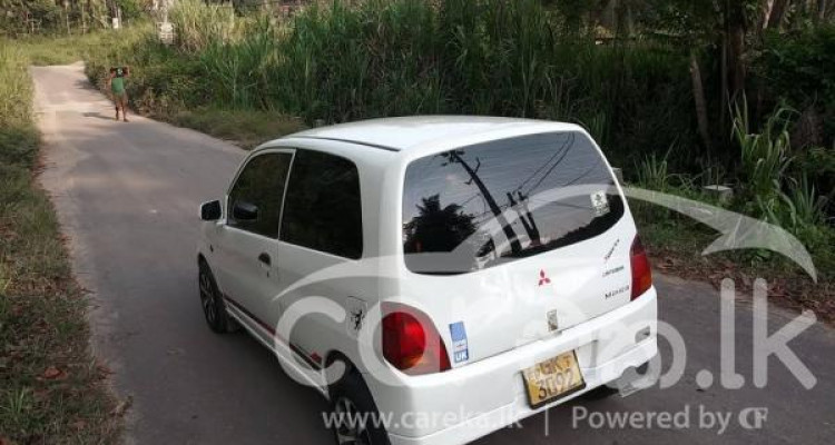 MITSUBISHI MINICA 2000