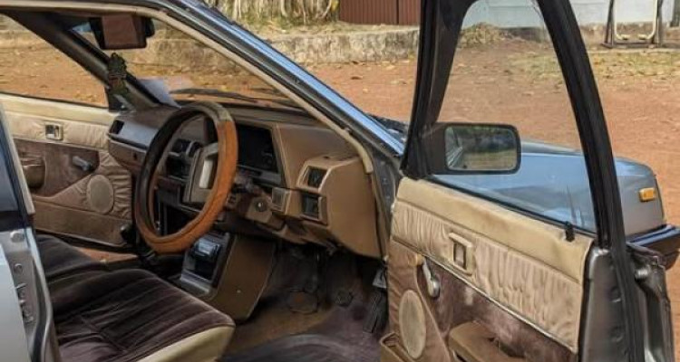 NISSAN LAUREL 1986