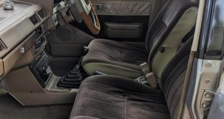 NISSAN LAUREL 1986