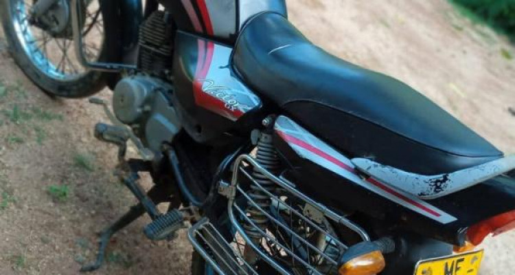 TVS VICTOR 2005