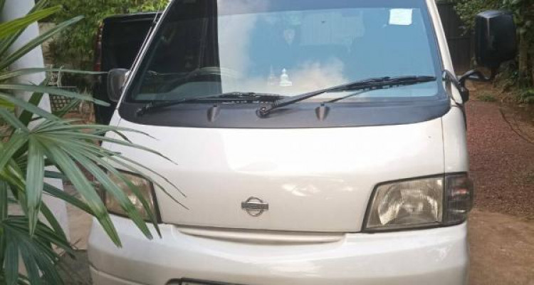 NISSAN VANETTE 2000