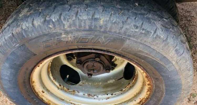 MAZDA BROWNY 2001