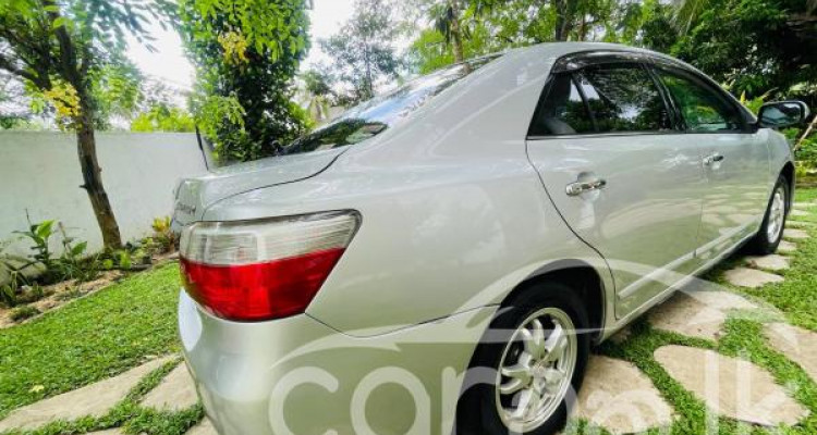 TOYOTA PREMIO 2007