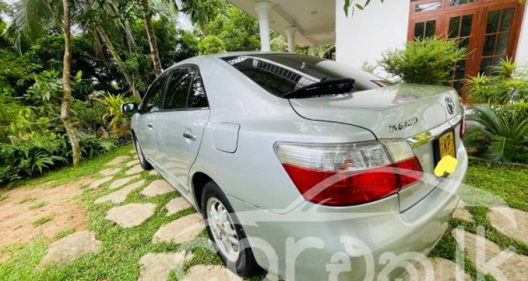 TOYOTA PREMIO 2007