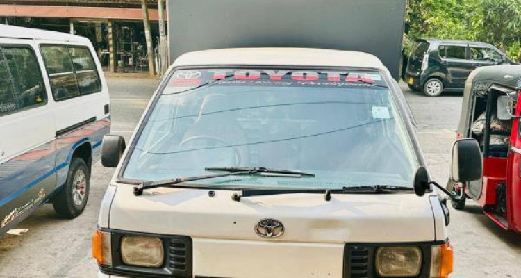 TOYOTA LITEACE 2000