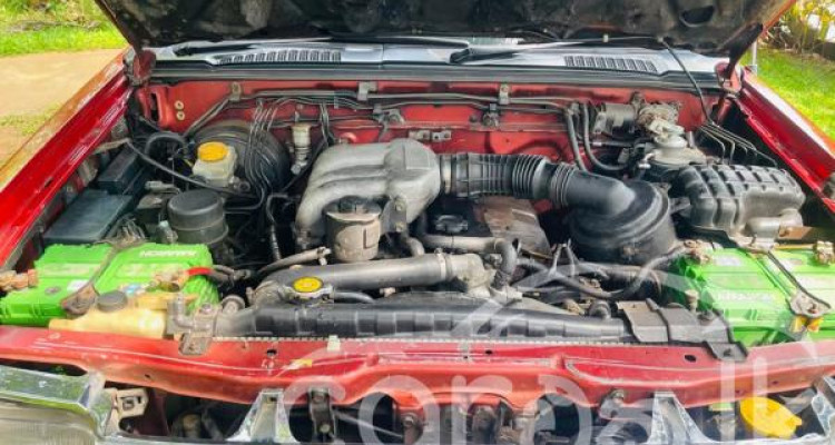 NISSAN D22 2008