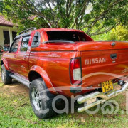 NISSAN D22 2008