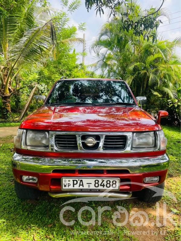NISSAN D22 2008