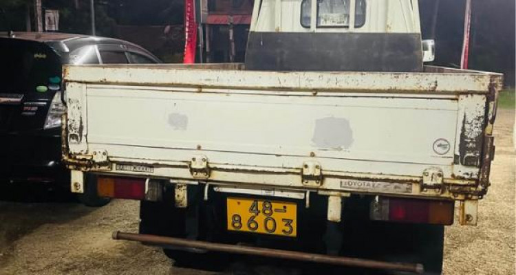 TOYOTA DYNA 2006