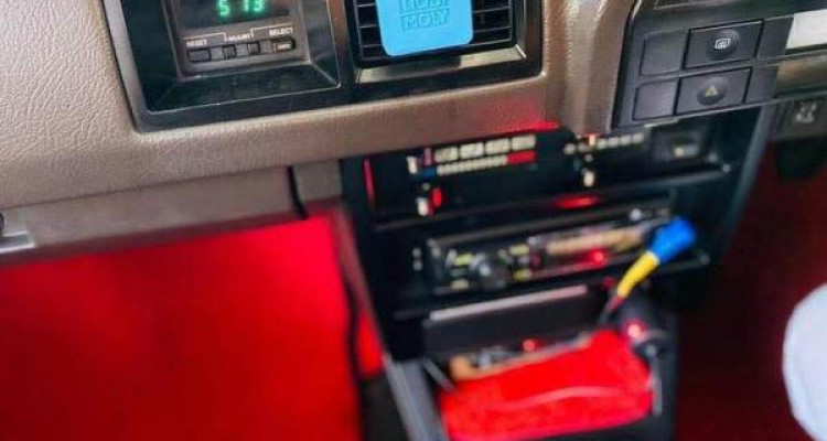 NISSAN TRAD SUNNY 1987