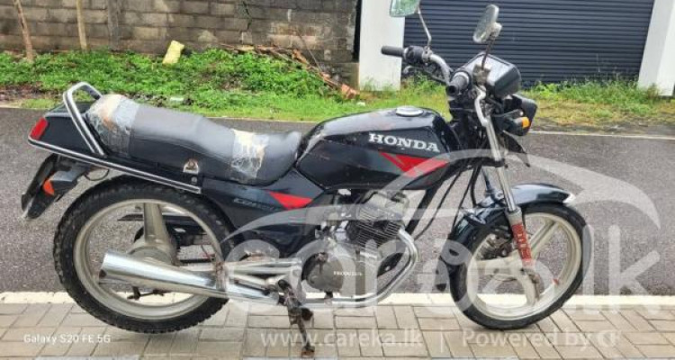 HONDA CB 125 2000