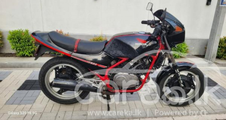 HONDA VT250 2000