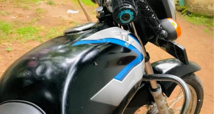 BAJAJ CT100 2006