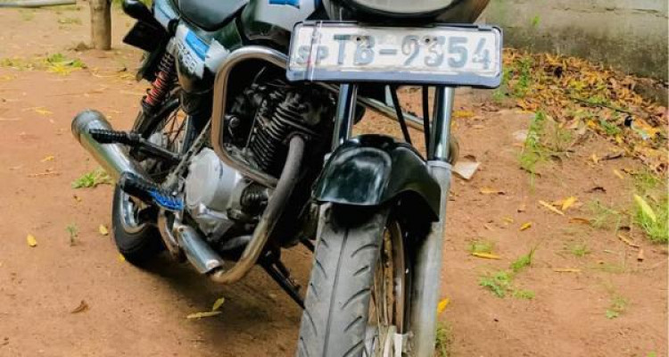 BAJAJ CT100 2006
