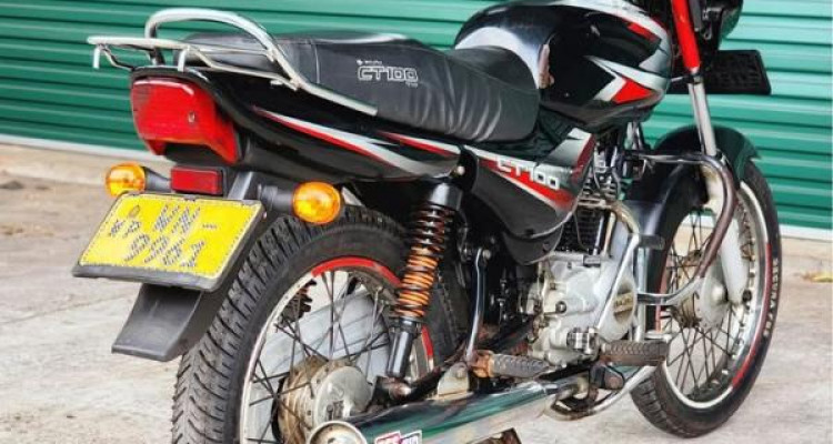 BAJAJ CT100 2011