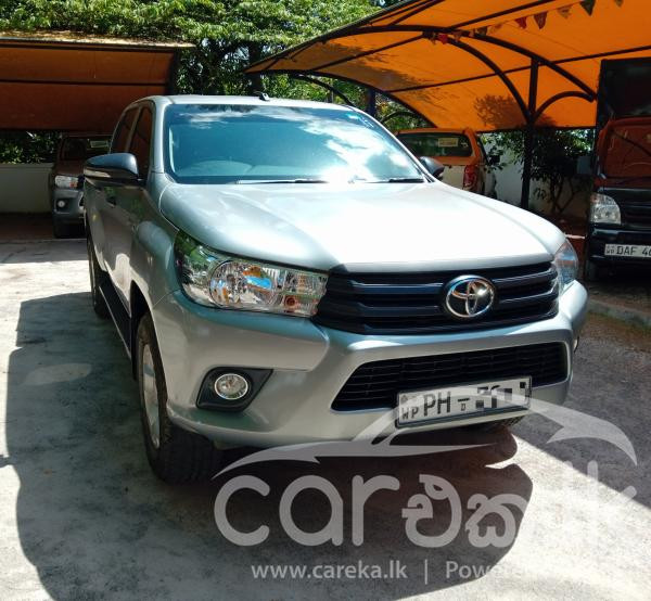 TOYOTA HILUX 2017