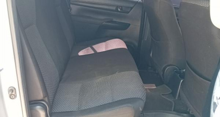 TOYOTA HILUX 2017