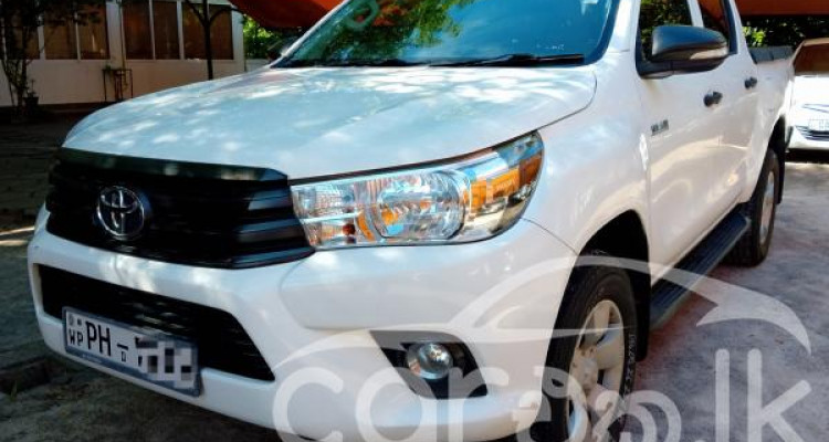 TOYOTA HILUX 2017