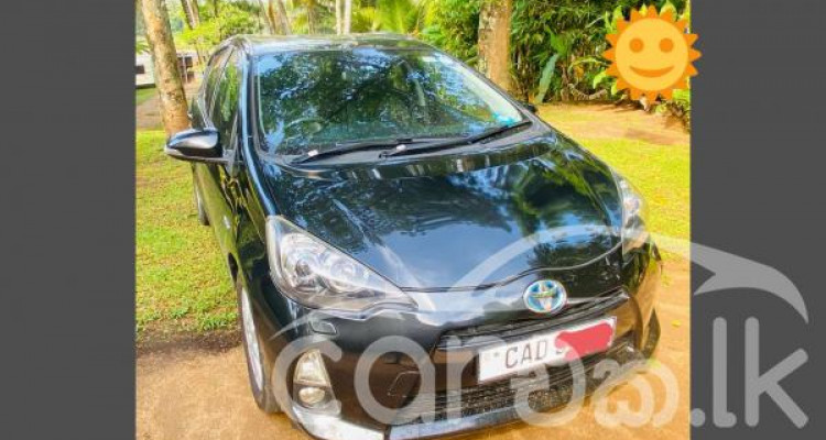 TOYOTA AQUA 2013