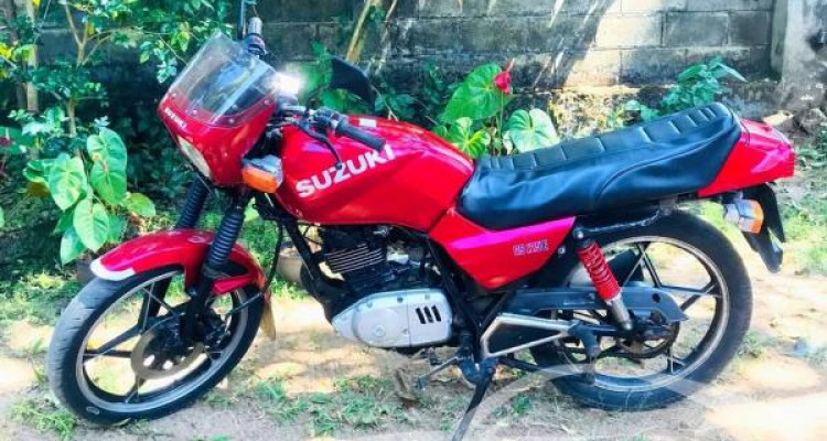 SUZUKI GS125 1994