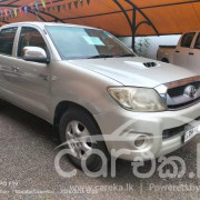 TOYOTA HILUX 2011