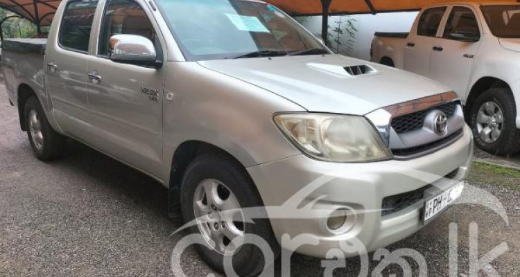 TOYOTA HILUX 2011