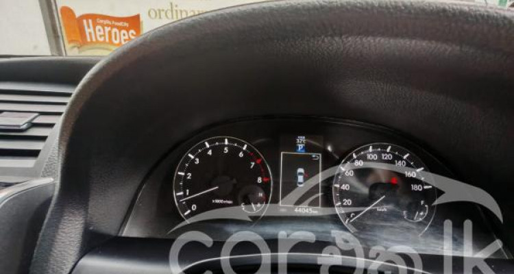 TOYOTA PREMIO 2019