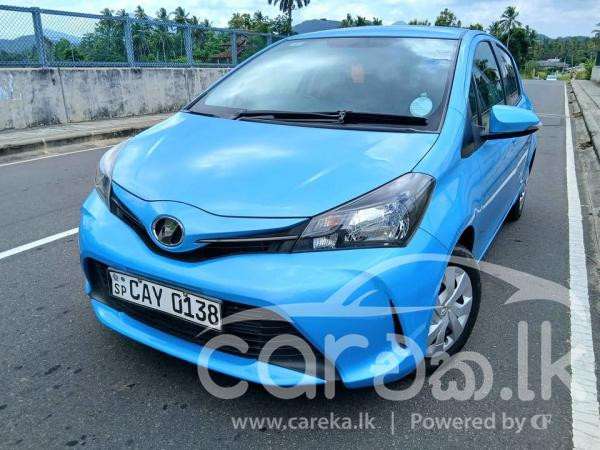 TOYOTA VITZ 2016