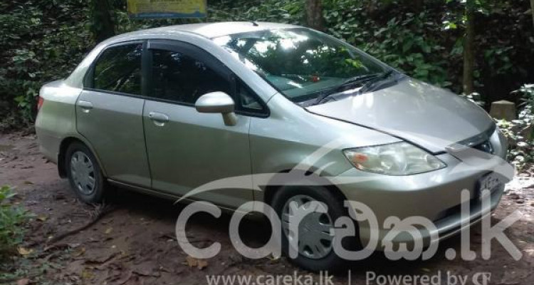 HONDA FIT ARIA GD8 2004