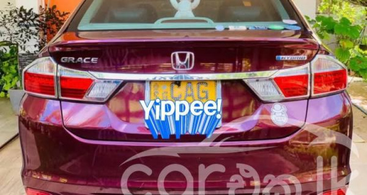 HONDA GRACE 2015