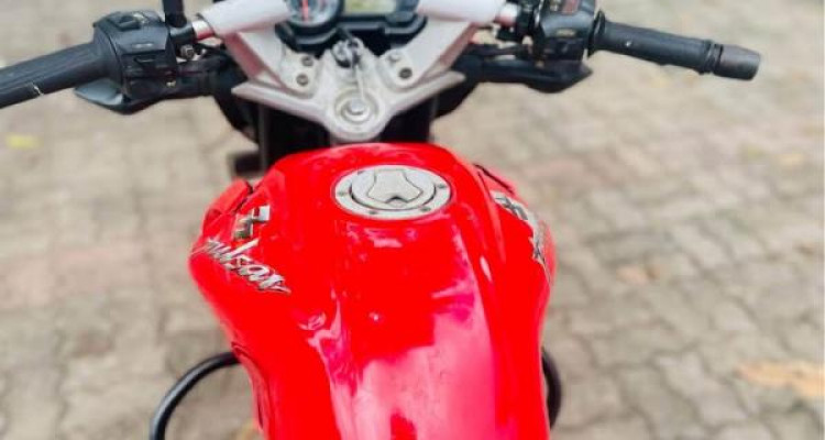 BAJAJ PULSAR 135 2010