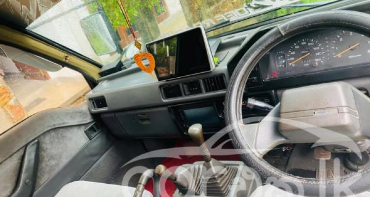 MITSUBISHI PO15 1988