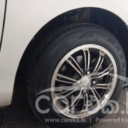 TOYOTA VITZ 2015
