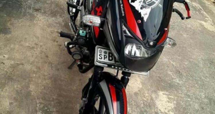 BAJAJ PULSAR 150 2016