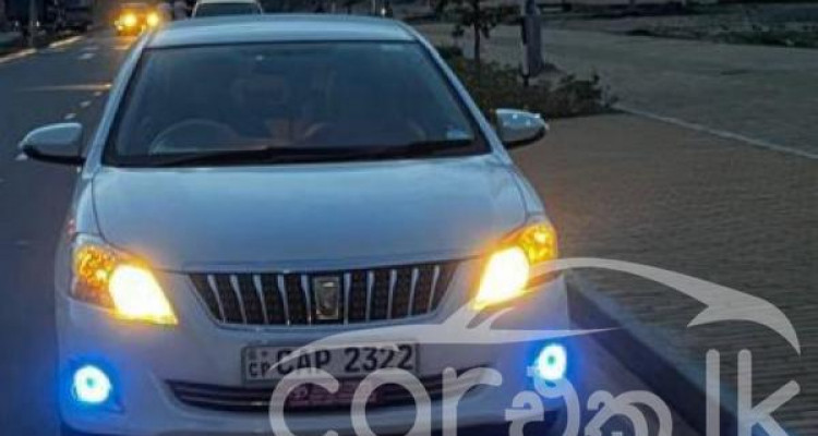 TOYOTA PREMIO 2015