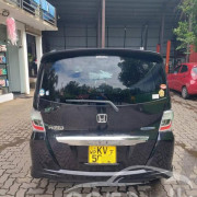 HONDA FREED 2011
