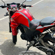 YAMAHA FZ V2 2015