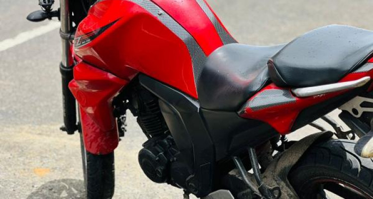 YAMAHA FZ V2 2015