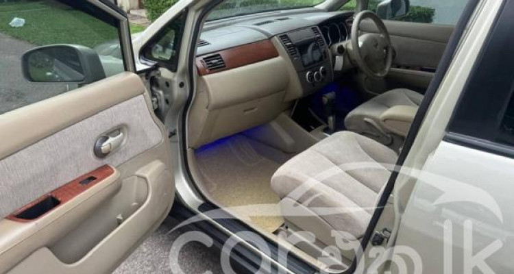 NISSAN TIIDA 2008