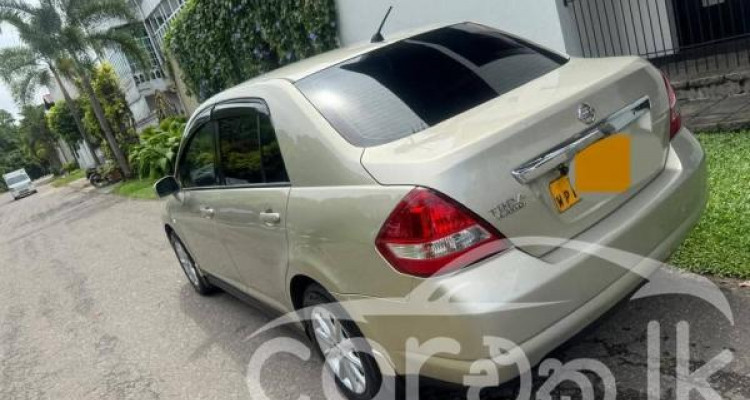 NISSAN TIIDA 2008