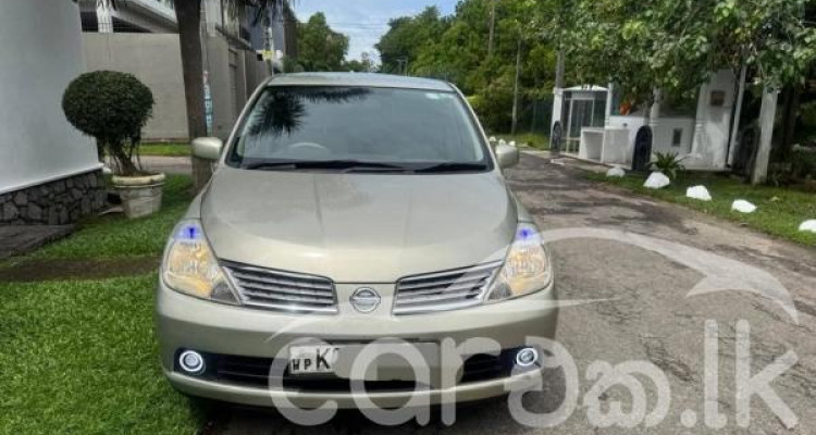 NISSAN TIIDA 2008