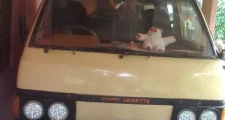 NISSAN VANETTE 1984