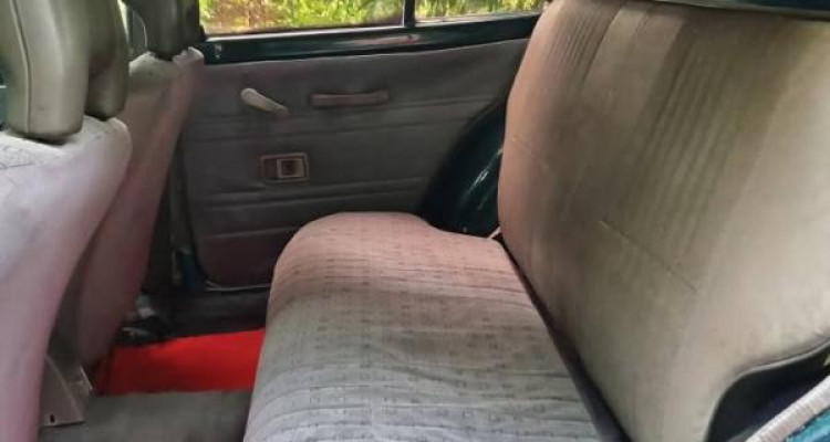 TOYOTA COROLLA DX WAGON KE72 1987