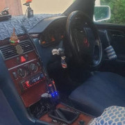 MERCEDES BENZ E200 1998