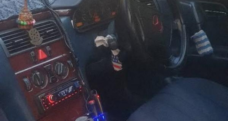 MERCEDES BENZ E200 1998