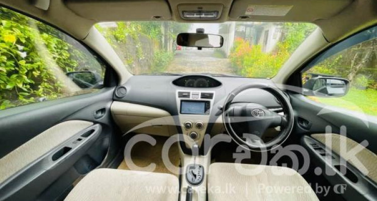 TOYOTA YARIS 2006
