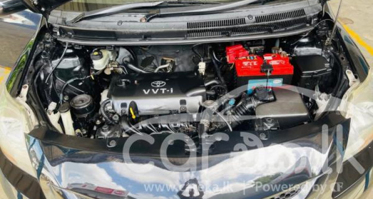 TOYOTA YARIS 2006